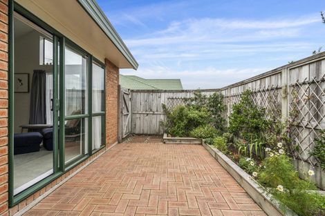Photo of property in Miramar Villas, 22/3u Byron Street, Miramar, Wellington, 6022