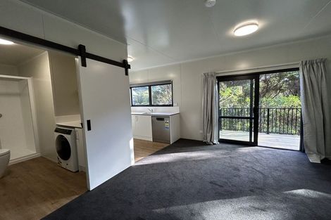 Photo of property in 33 Postgate Drive, Whitby, Porirua, 5024