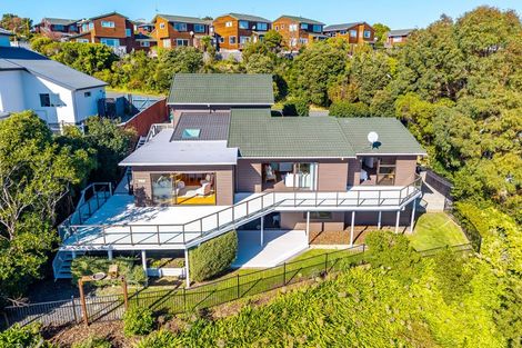 Photo of property in 22 Sailmaker Close, Whitby, Porirua, 5024