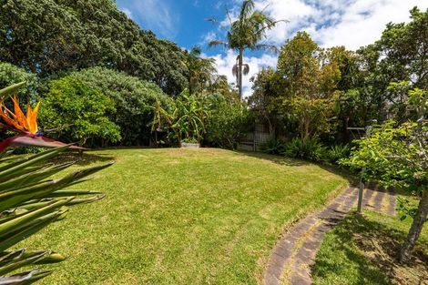 Photo of property in 94 Saddleback Rise, Murrays Bay, Auckland, 0630