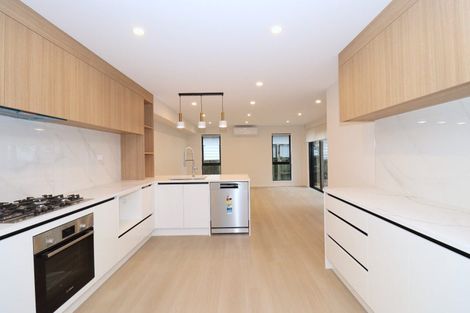 Photo of property in 14a Gulf Crest, Bucklands Beach, Auckland, 2012