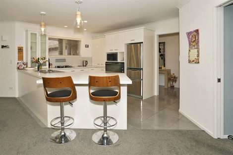 Photo of property in 10 Helmsdale Court, Huntington, Hamilton, 3210