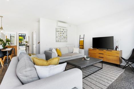 Photo of property in 15 Isitt Road, Hobsonville, Auckland, 0616