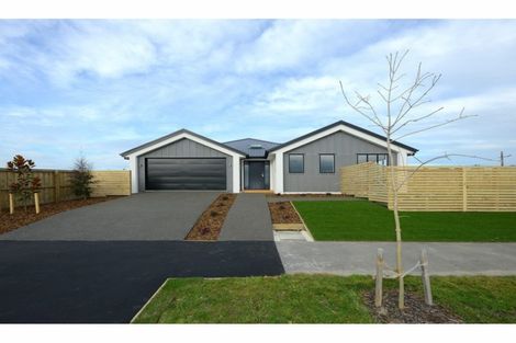 Photo of property in 38 Sarikei Avenue, Northwood, Christchurch, 8051