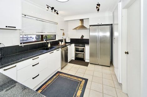 Photo of property in 8 Randell Place, Te Puke, 3119