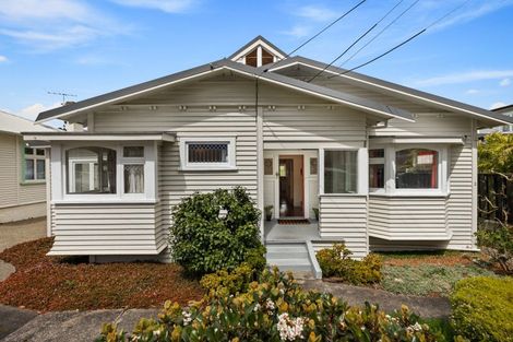 Photo of property in 2 Rattray Street, Devonport, Auckland, 0624