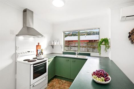 Photo of property in 13 Rawson Street, Tawa, Wellington, 5028