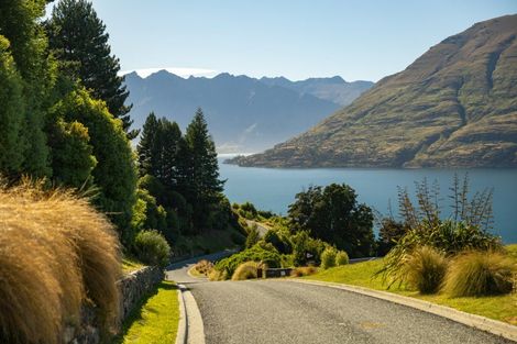 Photo of property in 81 Corsican Drive, Ben Lomond, Queenstown, 9371