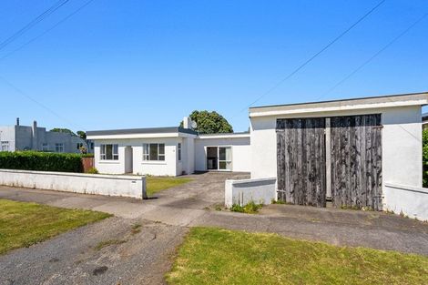 Photo of property in 62 Gisborne Terrace, Opunake, 4616