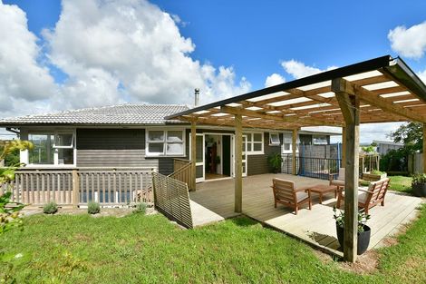 Photo of property in 22 Downer Street, Helensville, 0800
