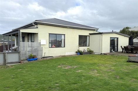 Photo of property in 2 Coakley Street, Blaketown, Greymouth, 7805