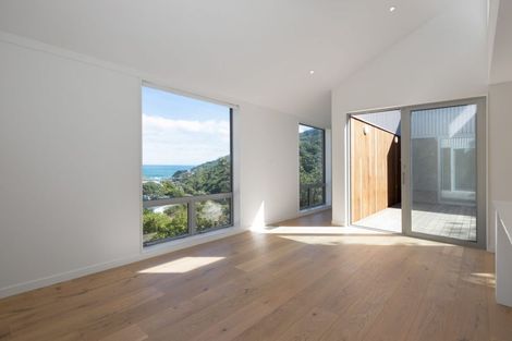 Photo of property in 129 Houghton Bay Road, Houghton Bay, Wellington, 6023