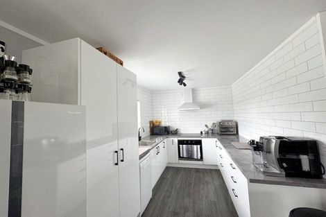 Photo of property in 11a Johnson Street, Waipawa, 4210