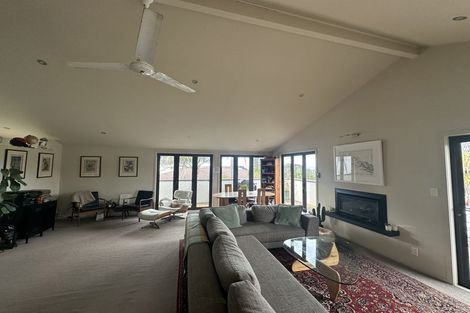 Photo of property in 46 Masterton Road, Rothesay Bay, Auckland, 0630