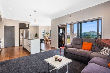 Photo of property in 13 Canary Way, Whitby, Porirua, 5024