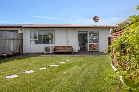 Photo of property in 15a Naumai Place, Spotswood, New Plymouth, 4310