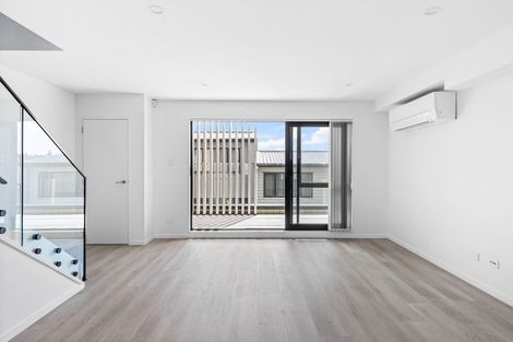 Photo of property in 3/53 Drake Street, Howick, Auckland, 2014