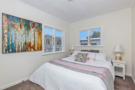 Photo of property in 1/87 Nile Road, Milford, Auckland, 0620