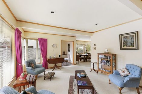 Photo of property in 8 Scorian Close, Karori, Wellington, 6012