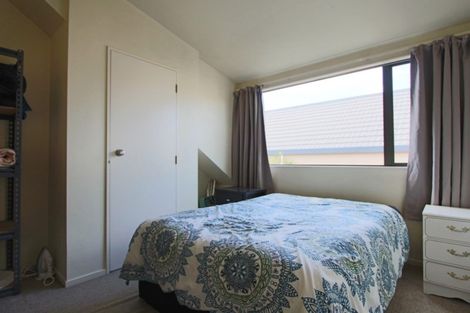 Photo of property in 14/1 Melview Place, New Lynn, Auckland, 0600