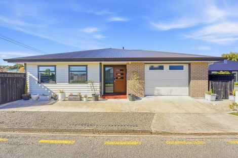 Photo of property in 1 Kauri Place, Pahiatua, 4910
