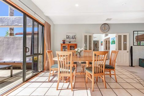 Photo of property in 8 Piha Close, Papamoa Beach, Papamoa, 3118
