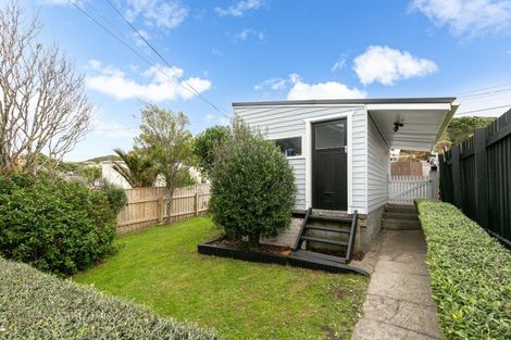 Photo of property in 47 Eden Street, Island Bay, Wellington, 6023