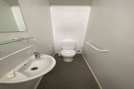 Photo of property in 1/36 Beechwood Road, Rothesay Bay, Auckland, 0630