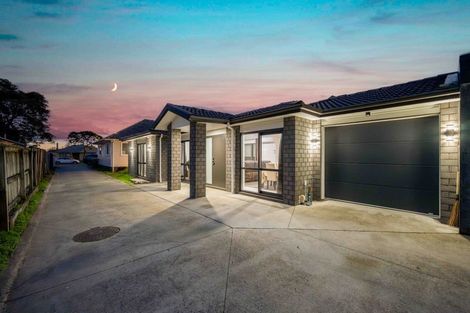 Photo of property in 8a Martin Road, Manurewa, Auckland, 2102