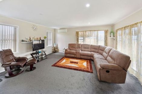Photo of property in 14 Kohinoor Avenue, Mangere, Auckland, 2022