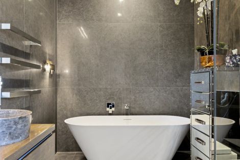 Photo of property in 27 Edinburgh Drive, Queenstown, 9300