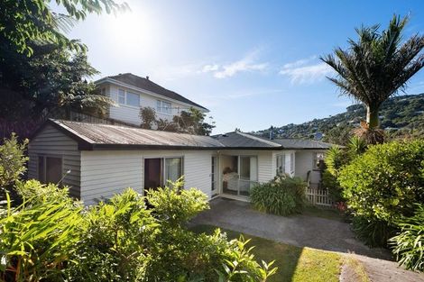 Photo of property in 105 Churchill Drive, Crofton Downs, Wellington, 6035