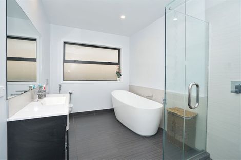 Photo of property in 10 Kemble Place, Flagstaff, Hamilton, 3210