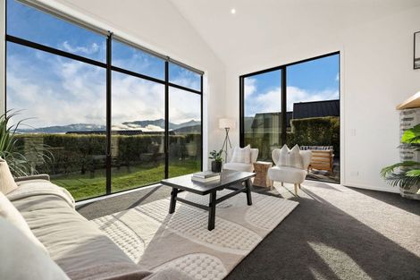 Photo of property in 13 Falconer Rise, Jacks Point, Queenstown, 9371
