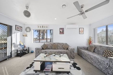 Photo of property in 2/86 Alfriston Road, Manurewa East, Auckland, 2102