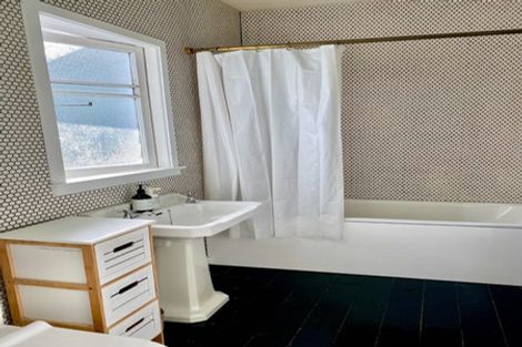 Photo of property in 23 Mount Street, Nelson South, Nelson, 7010