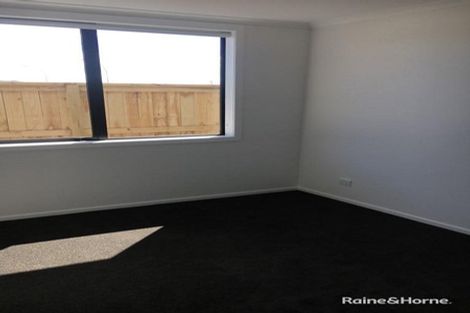 Photo of property in 37 Livingstone Drive, Papamoa Beach, Papamoa, 3118