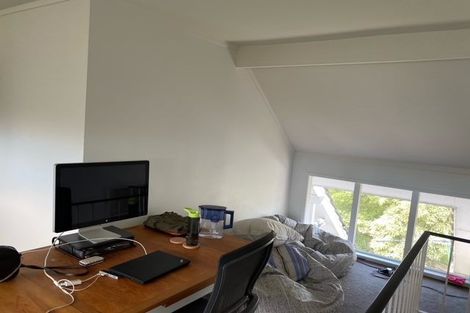 Photo of property in 2/30 Martin Crescent, Northcote, Auckland, 0627