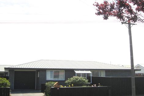 Photo of property in 39 Norrie Street, Redwood, Christchurch, 8051