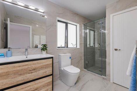 Photo of property in 7b Gladfield Lane, Te Atatu Peninsula, Auckland, 0610