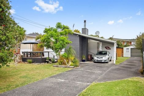 Photo of property in 11 Halberg Street, Papakura, 2110