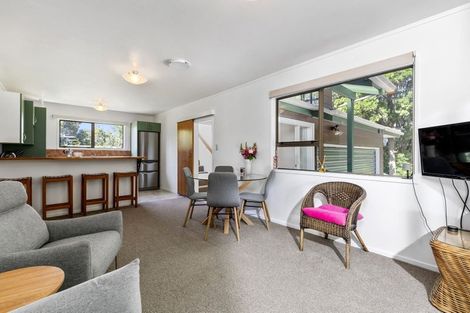 Photo of property in 9 Geoffrey Road, Torbay, Auckland, 0630