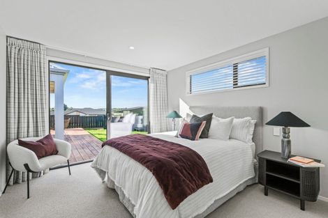 Photo of property in 42 Opouatu Avenue, Glenbrook, 2681