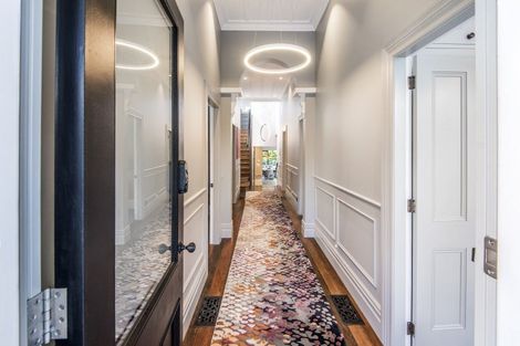 Photo of property in 11 Cheltenham Road, Devonport, Auckland, 0624