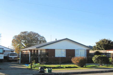 Photo of property in 18 Mortlake Street, Islington, Christchurch, 8042