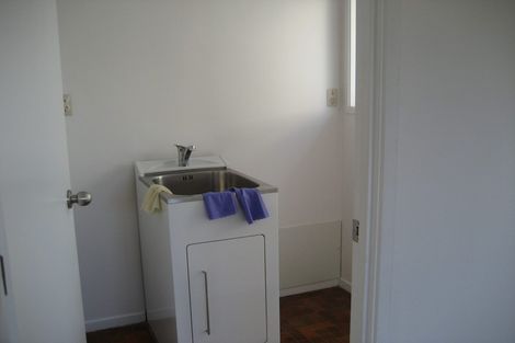 Photo of property in 2/14 Trafalgar Road, Milford, Auckland, 0620