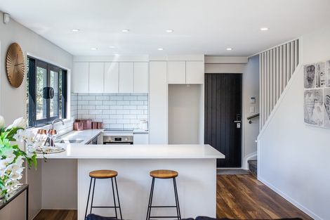 Photo of property in 14a Rosalind Road, Glenfield, Auckland, 0629