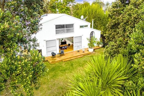 Photo of property in 16a Renata Crescent, Te Atatu Peninsula, Auckland, 0610