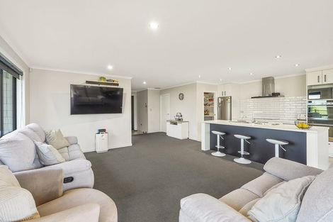 Photo of property in 15 Carlingford Rise, Dinsdale, Hamilton, 3204