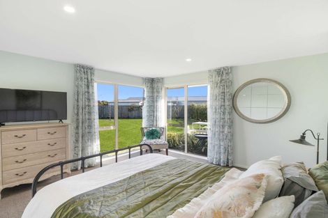 Photo of property in 4 Pukeko Way, Amberley, 7410